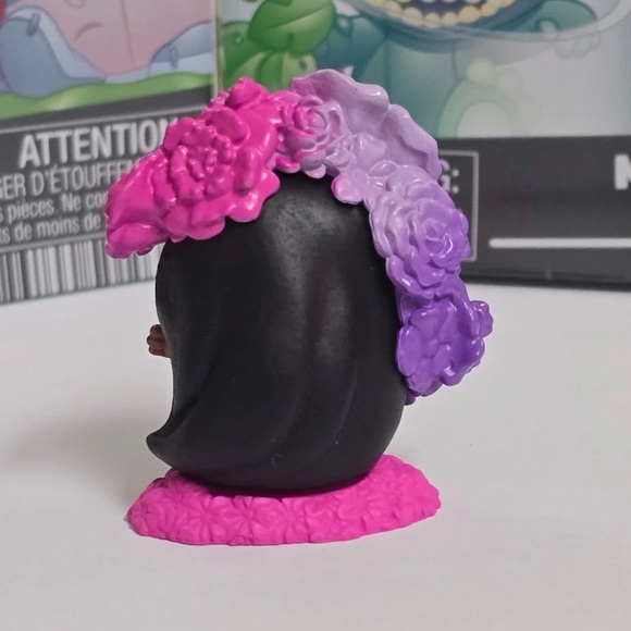 Disney Doorables - Isabela Madrigal - Picture 4 of 4